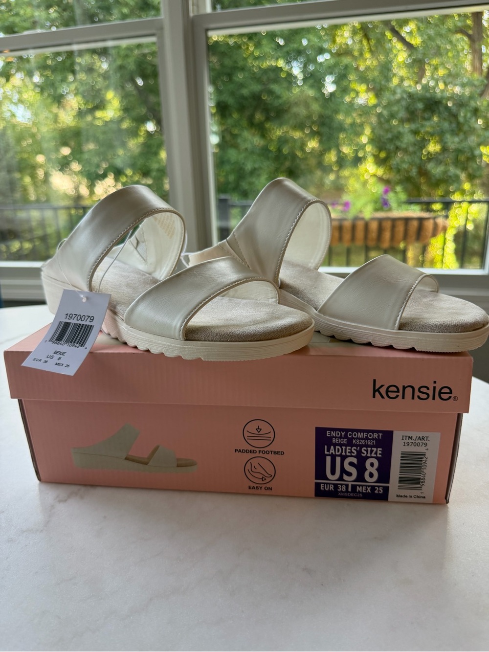Kensie Endy Comfort Beige/Cream Platform Slide On Sandals Size 8 NWT